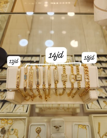 أساور 14 د.أ (40) أساور 14 د.أ (40)