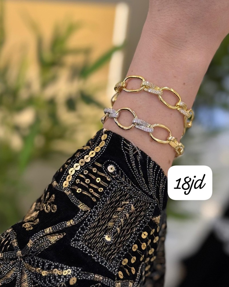 أساور 18 د.أ (33) أساور 18 د.أ (33)