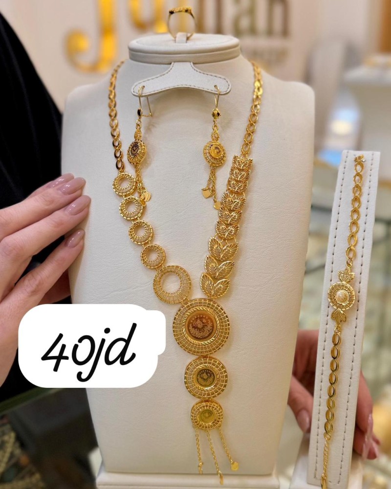 Sets 49 AED (4)