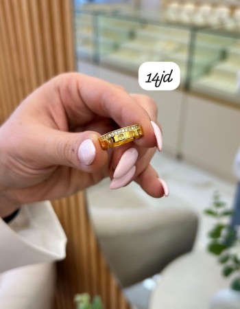 Rings 14 AED (8) Rings 14 AED (8)